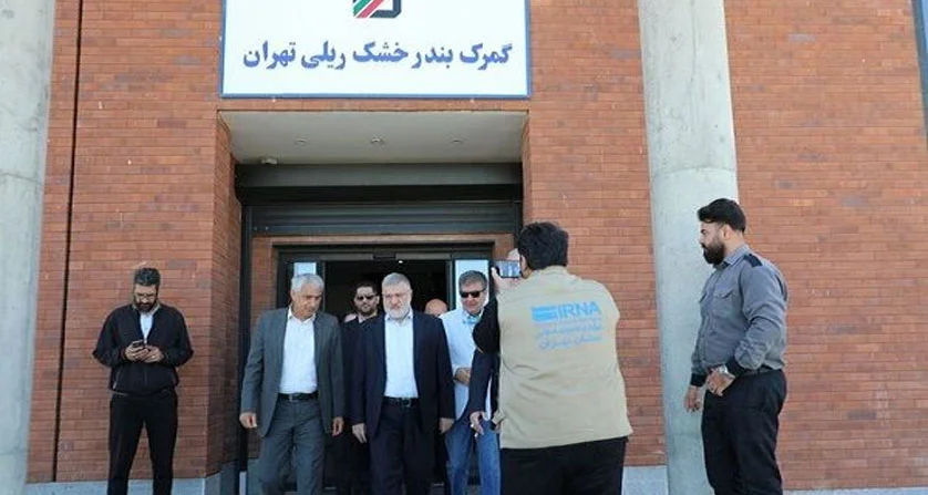 بازدید استاندار تهران از مرکز لجستیک آپرین بازدید استاندار تهران از مرکز لجستیک آپرین